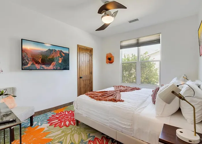 A Beautiful Desert Escape With Everything You Need
