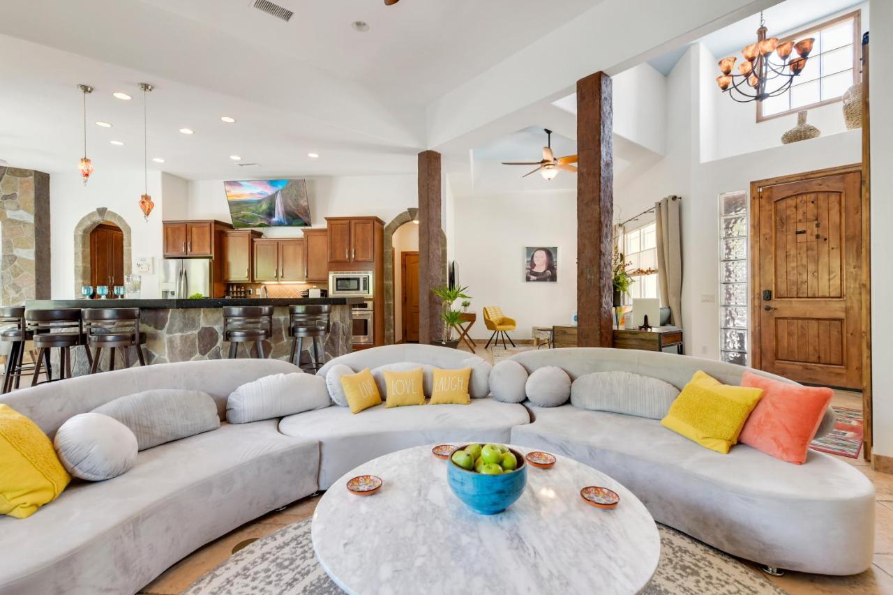 A Beautiful Desert Escape With Everything Need